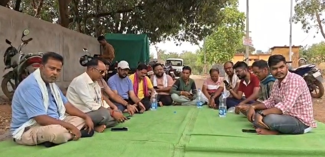 बड़ी कार्रवाई की मांग: अंतागढ़ में ‘चौथे स्तंभ’ का हल्लाबोल